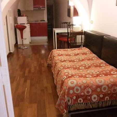ホテル Carafa Di Maddaloni Residenza Di Charme ナポリ エクステリア 写真