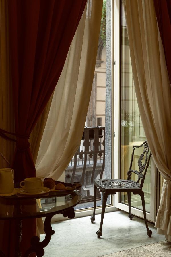 ホテル Carafa Di Maddaloni Residenza Di Charme ナポリ エクステリア 写真