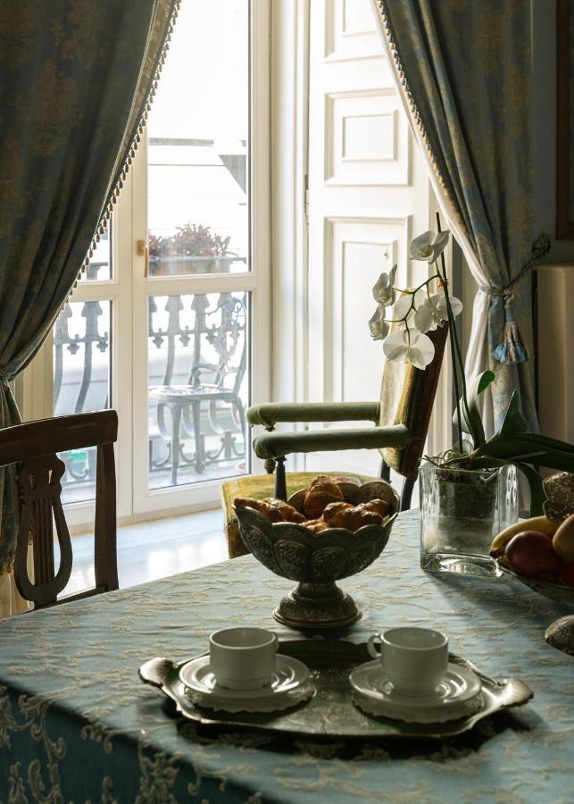 ホテル Carafa Di Maddaloni Residenza Di Charme ナポリ エクステリア 写真