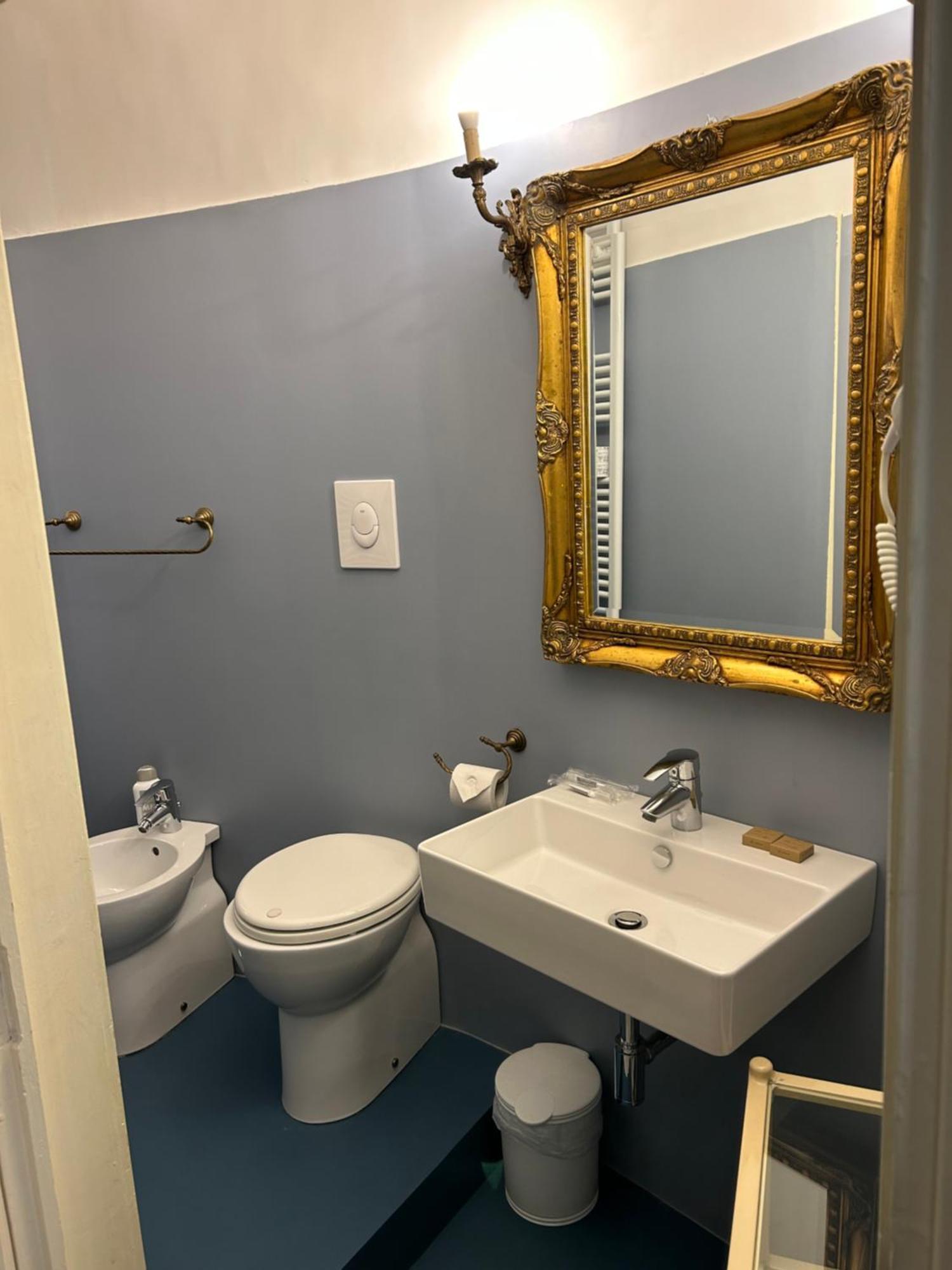 ホテル Carafa Di Maddaloni Residenza Di Charme ナポリ エクステリア 写真