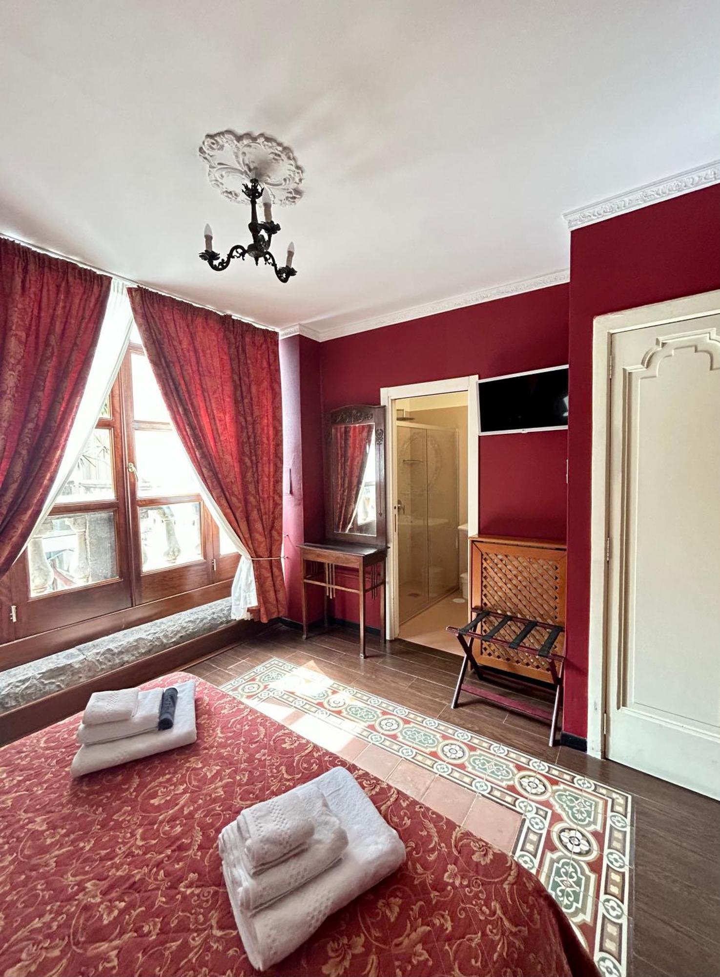 ホテル Carafa Di Maddaloni Residenza Di Charme ナポリ エクステリア 写真
