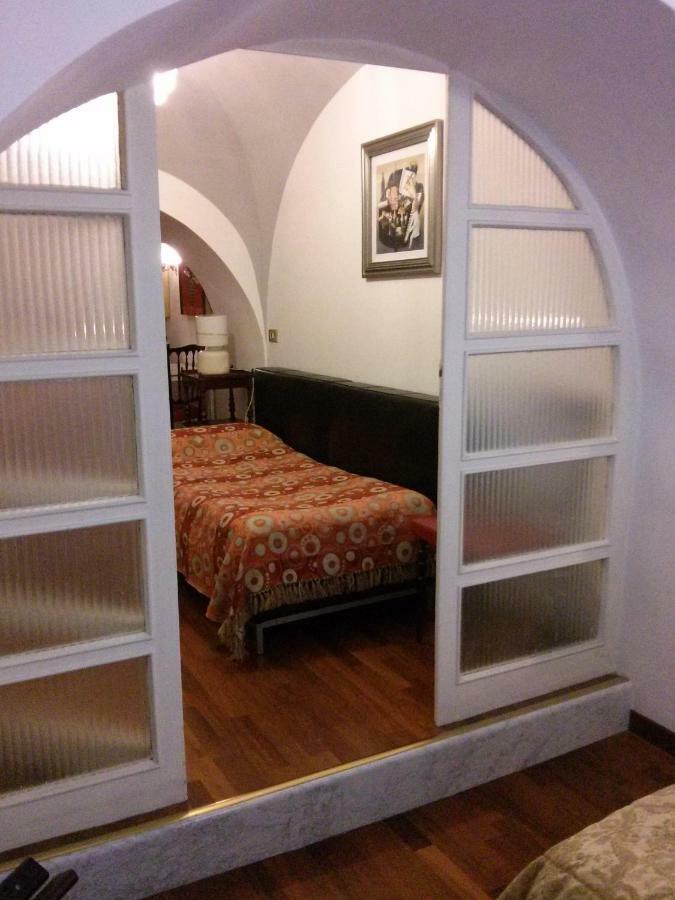 ホテル Carafa Di Maddaloni Residenza Di Charme ナポリ エクステリア 写真